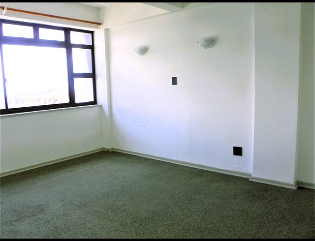 2 BEDROOM APARTMENT FOR SALE IN MARGATE BEACH